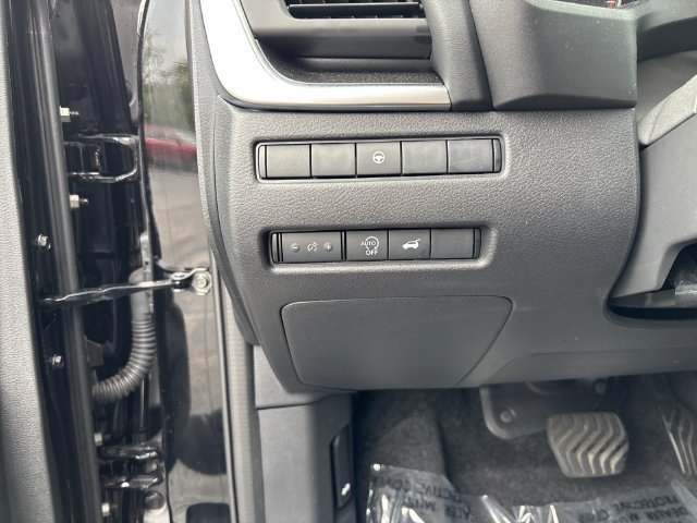 Certified 2025 Nissan Rogue SV AWD/4WD image 30