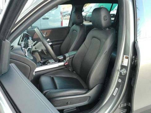 Used 2023 Mercedes-Benz EQB 300 4MATIC w/ Exclusive Package image 16