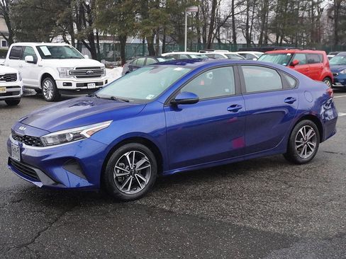 Used 2023 Kia Forte LXS w/ LXS Technology Package image 6