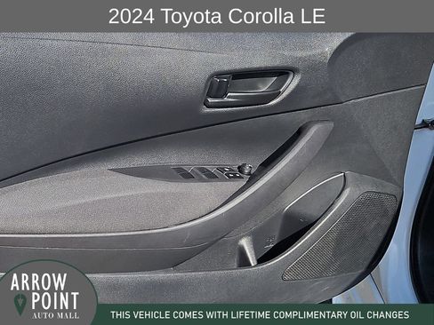 Used 2024 Toyota Corolla LE FWD image 21