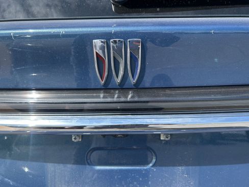 Used 2025 Buick Enclave Avenir w/ Trailering Package, 5000 lbs. image 9