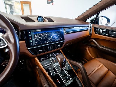 Used 2023 Porsche Cayenne GTS image 45