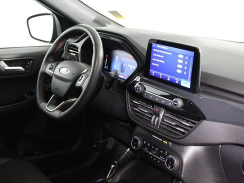 Used 2024 Ford Escape ST-Line image 10