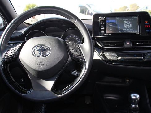 Used 2018 Toyota C-HR XLE image 16
