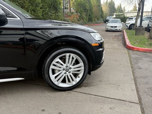 Used 2018 Audi Q5 2.0T Premium Plus w/ Premium Plus Package image 17