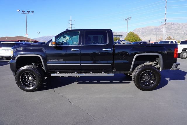 Used 2018 GMC Sierra 3500 Denali AWD/4WD image 8