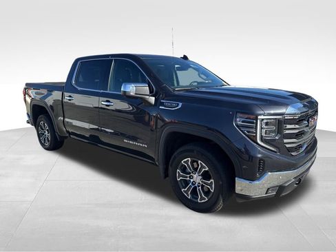 Used 2024 GMC Sierra 1500 SLT image 8