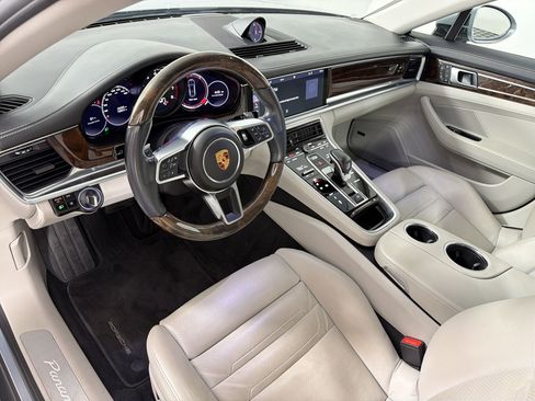 Certified 2018 Porsche Panamera image 4