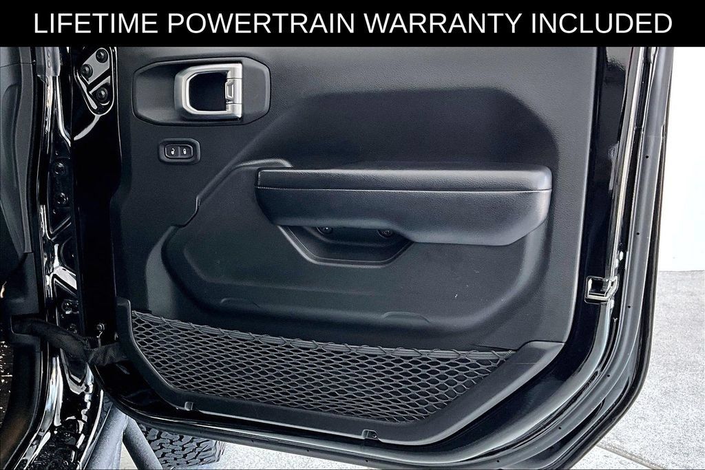 Used 2019 Jeep Wrangler Unlimited Rubicon AWD/4WD image 24