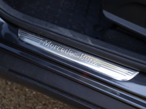 Used 2021 Mercedes-Benz GLC 300 4MATIC image 21