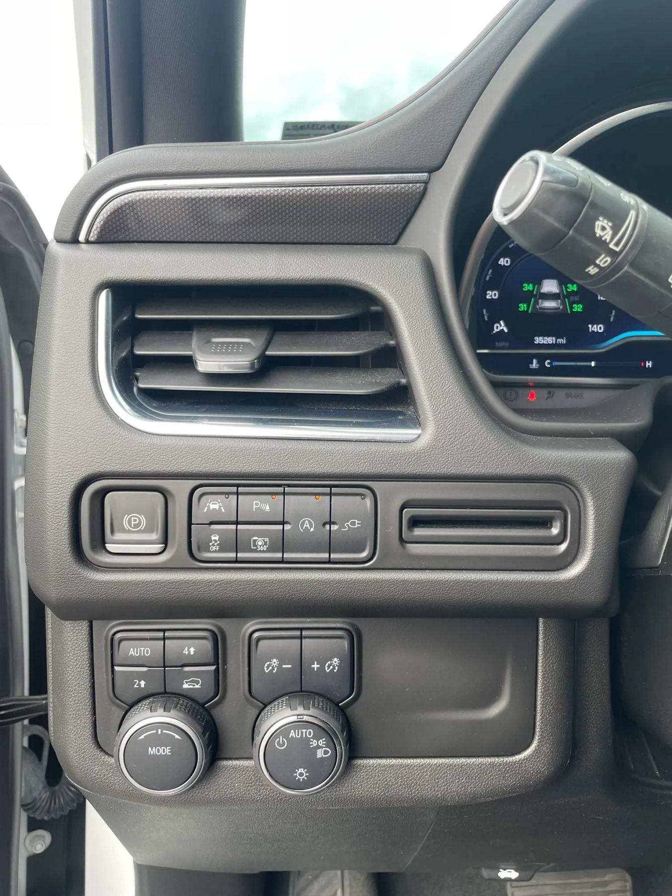 Used 2022 Chevrolet Tahoe RST w/ Luxury Package AWD/4WD image 44