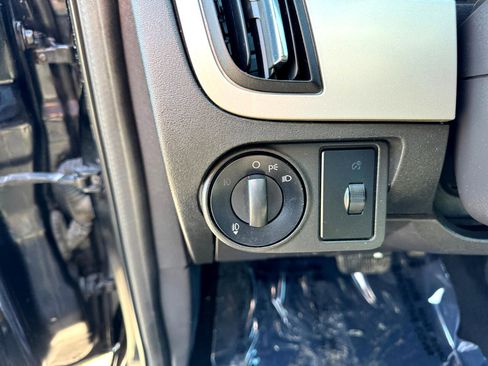 Used 2009 Ford Focus SE image 26