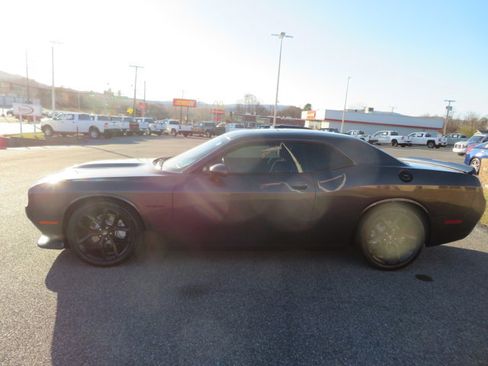 Used 2021 Dodge Challenger R/T w/ Blacktop Package image 6