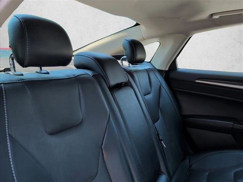Used 2020 Ford Fusion Titanium FWD image 21