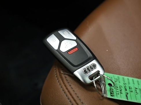 Used 2023 Audi Q5 2.0T Premium w/ Convenience Package image 31