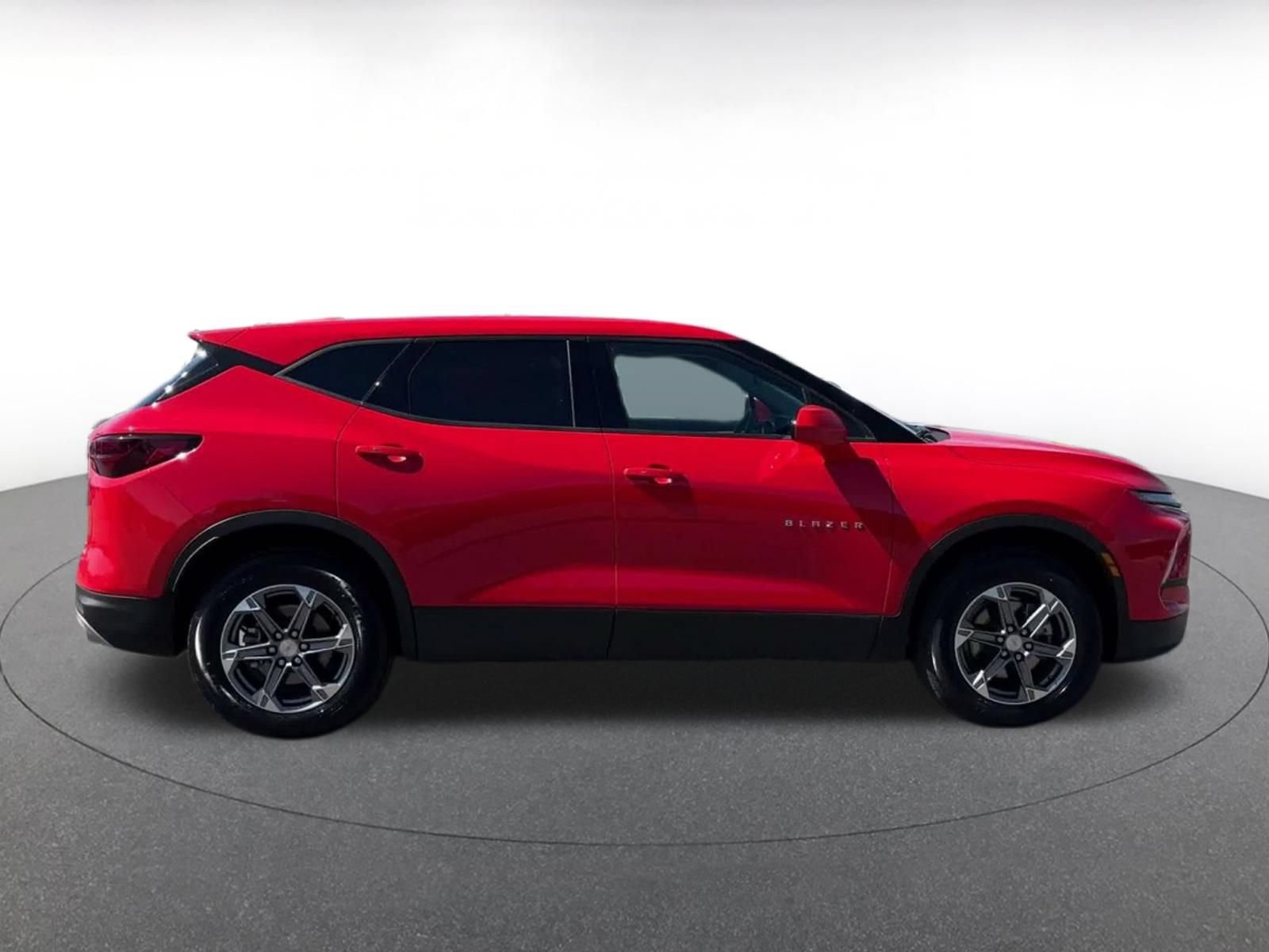 Used 2026 Chevrolet Blazer LT AWD/4WD image 15