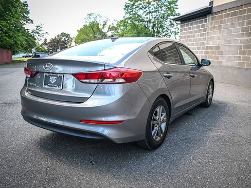 Used 2018 Hyundai Elantra SEL FWD image 5
