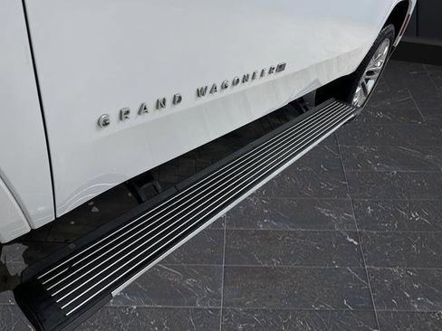 Used 2022 Jeep Grand Wagoneer Series II w/ Flexible Seating Group image 41