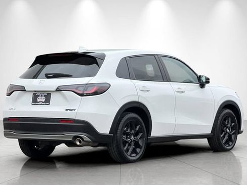 Used 2024 Honda HR-V Sport image 4