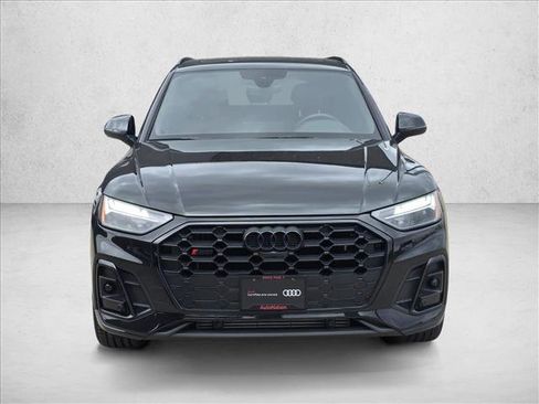 Certified 2024 Audi SQ5 Premium Plus image 2