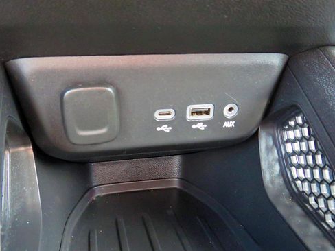 Used 2021 Chevrolet TrailBlazer LT w/ Convenience Package image 34