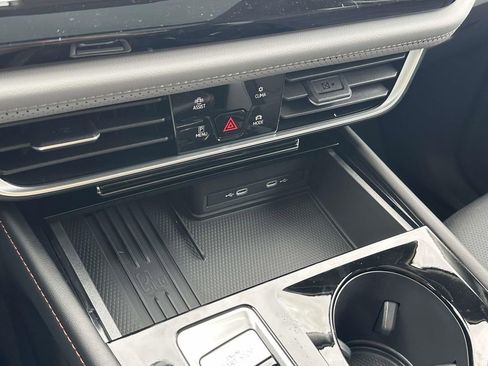 New 2026 Volkswagen Atlas Peak Edition AWD/4WD image 24