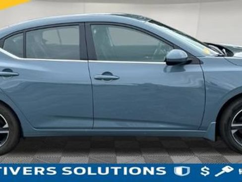 Used 2025 Nissan Sentra SV FWD image 3