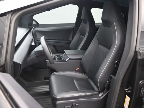 Used 2024 Tesla Cybertruck AWD Crew Cab image 20
