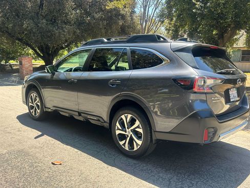 Used 2020 Subaru Outback Limited AWD/4WD image 5