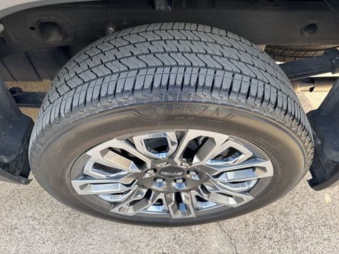 Used 2024 GMC Sierra 1500 Denali Ultimate image 3