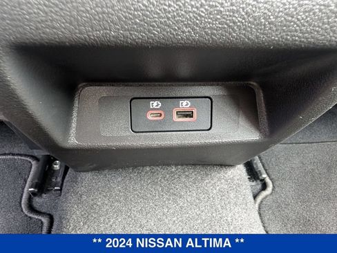 Used 2024 Nissan Altima 2.5 SV FWD image 17