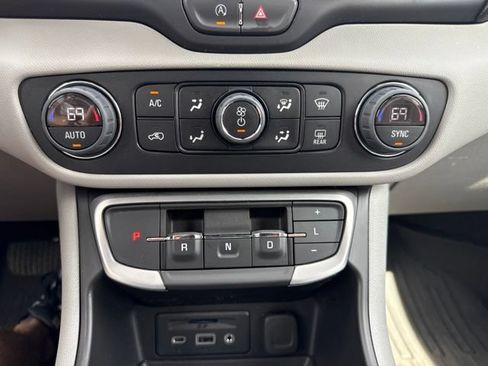 Used 2023 GMC Terrain SLT w/ Tech Package AWD/4WD image 19