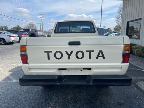 Used 1987 Toyota Pickup 4x4 Regular Cab image 7