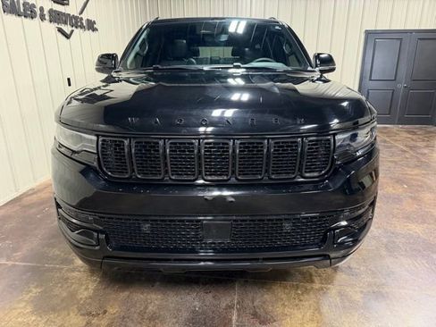 Used 2024 Jeep Wagoneer Series II image 2