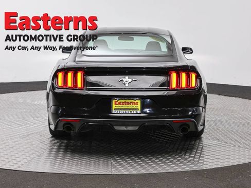 Used 2017 Ford Mustang Coupe RWD image 6