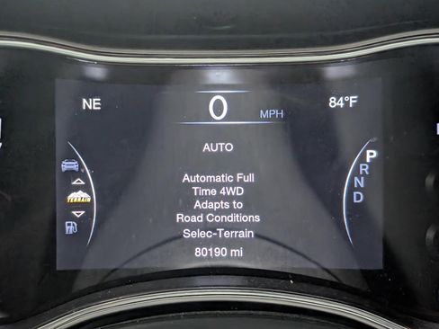 Used 2018 Jeep Grand Cherokee Limited w/ Luxury Group II image 12