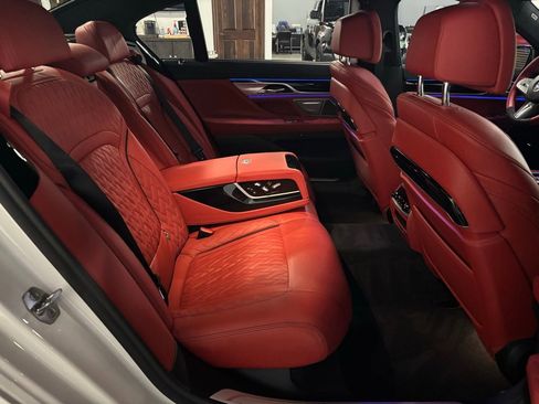 Used 2022 BMW M760i xDrive image 20
