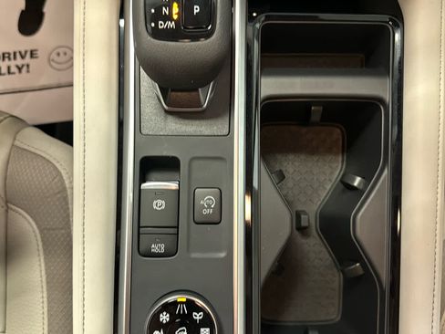 New 2025 Nissan Pathfinder SL image 18