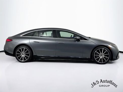 Used 2023 Mercedes-Benz EQS 580 4MATIC Sedan w/ Exclusive Trim Package image 8