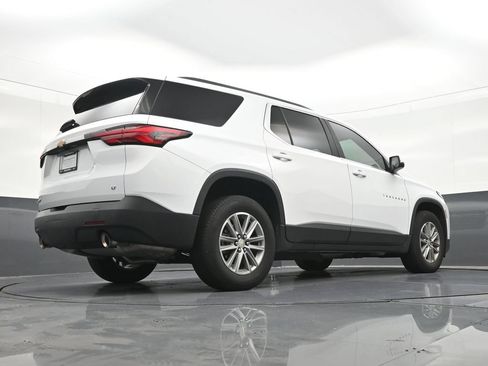 Used 2023 Chevrolet Traverse LT FWD image 27