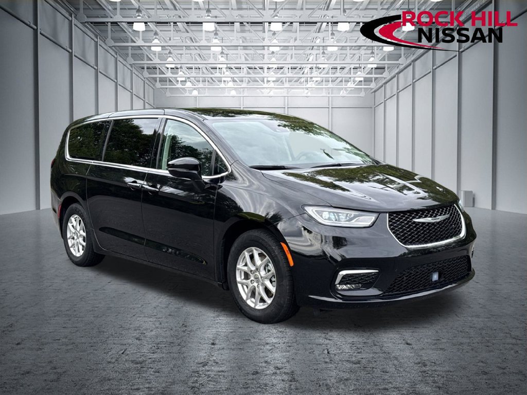 Used 2024 Chrysler Pacifica Touring-L FWD 360° Tour