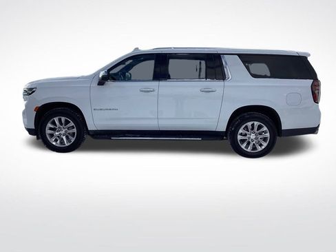 Used 2023 Chevrolet Suburban Premier image 7