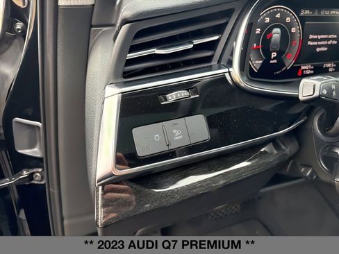 Used 2023 Audi Q7 2.0T Premium w/ Convenience Package image 16