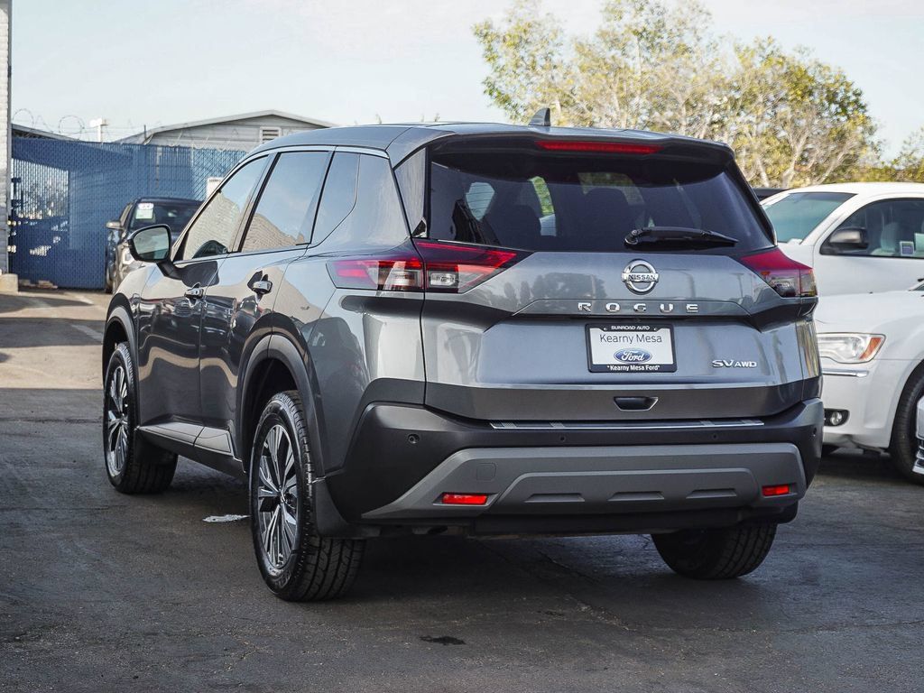 Used 2021 Nissan Rogue SV AWD/4WD image 5