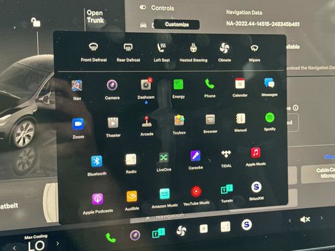 Used 2023 Tesla Model Y Long Range image 30