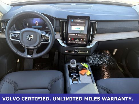 Certified 2025 Volvo XC90 B6 Plus image 12