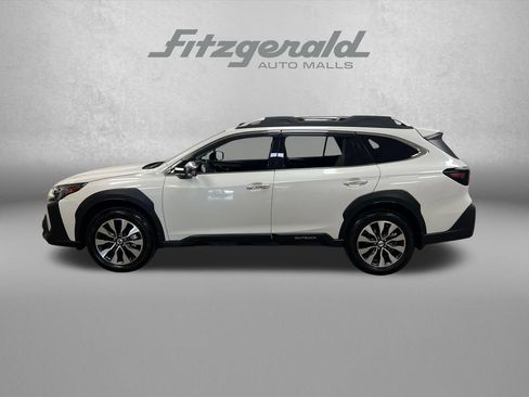 Used 2025 Subaru Outback Touring w/ Popular Package #2 AWD/4WD image 2