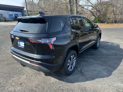 New 2026 Chevrolet Equinox LT w/ Convenience Package II FWD image 5