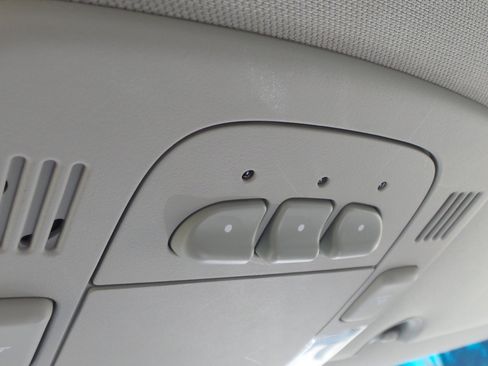 Used 2008 Buick Lucerne CX w/ Driver Confidence Package image 45