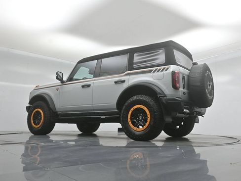 Used 2023 Ford Bronco Badlands w/ Sasquatch Package AWD/4WD image 50